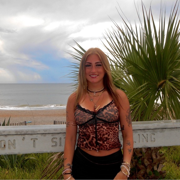 Meet your Posher, Reyanne - Picture 1 of 1